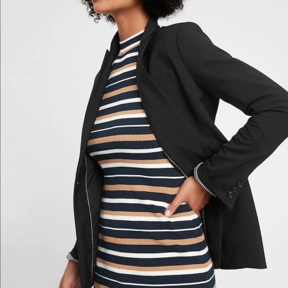 ✨ Long and Lean-Fit Blazer✨ - Picture 4 of 11